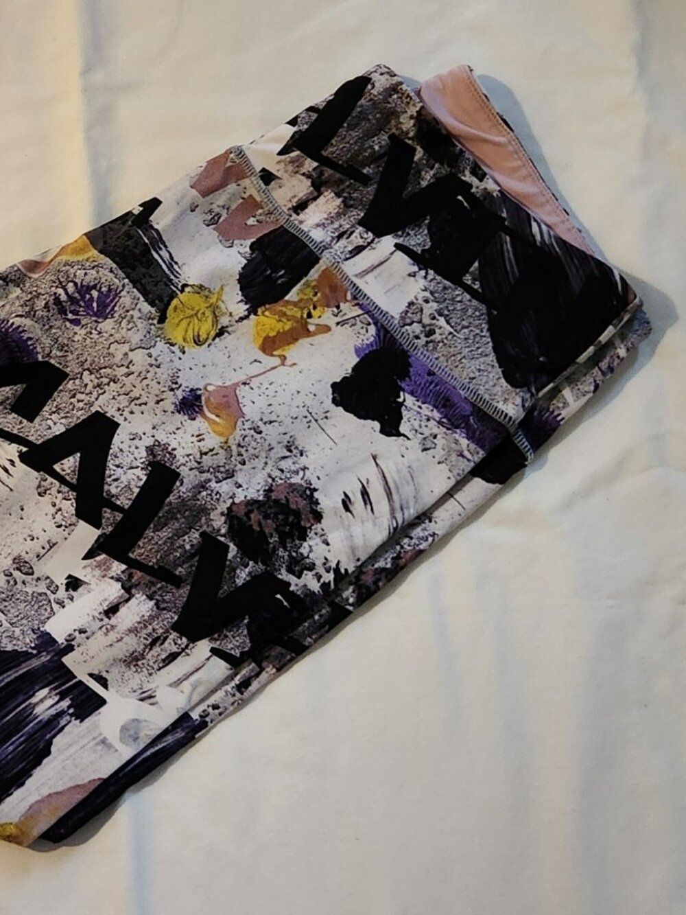 Calvin Klein Performance yoga capris sz XL graphic print EUC